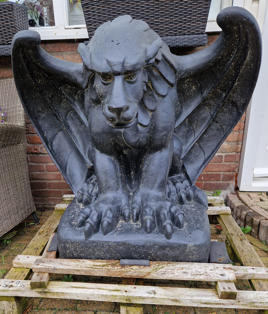 Gargoyle 68x95x65