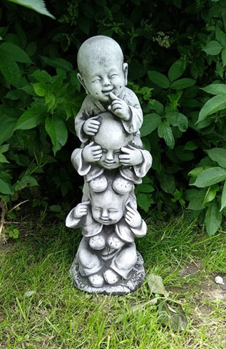 Horen, Zien en Zwijgen Kind Monnik 66x20 cm