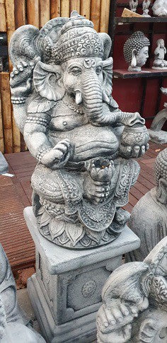 Ganesha 60x40x30 cm op sokkel 30x30x40 cm - Spijkenisse Boeddha