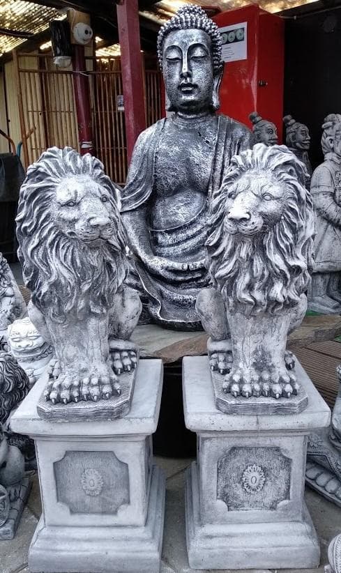 Leeuwen 55 cm op sokkel - per set - Spijkenisse Boeddha