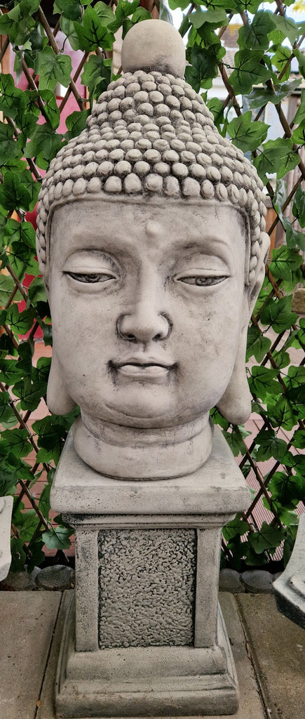 Boeddha Hoofd   30x30x52 cm incl Sokkel 24x24x33 cm